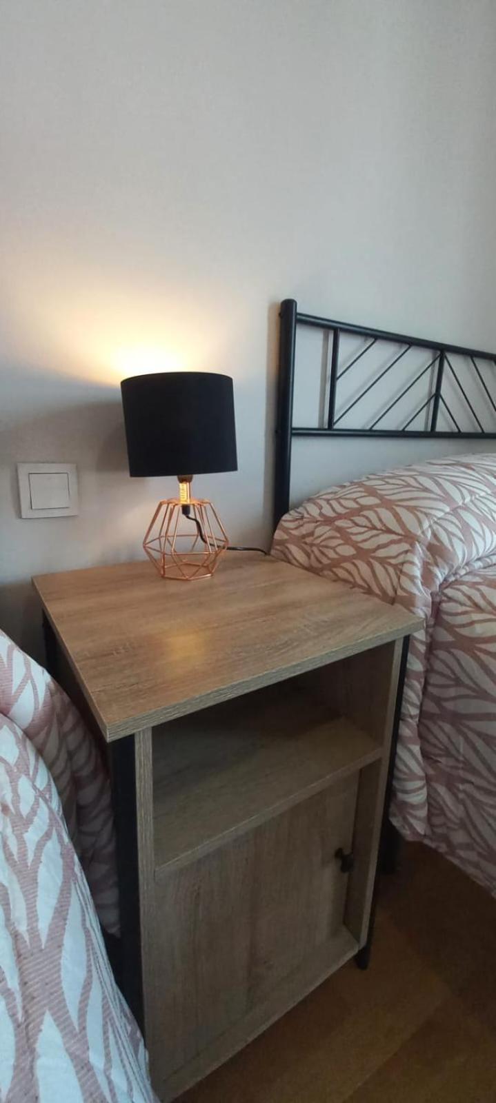 Apartament Con 2 Dormitorios, Garaje Y Terraza Junto A